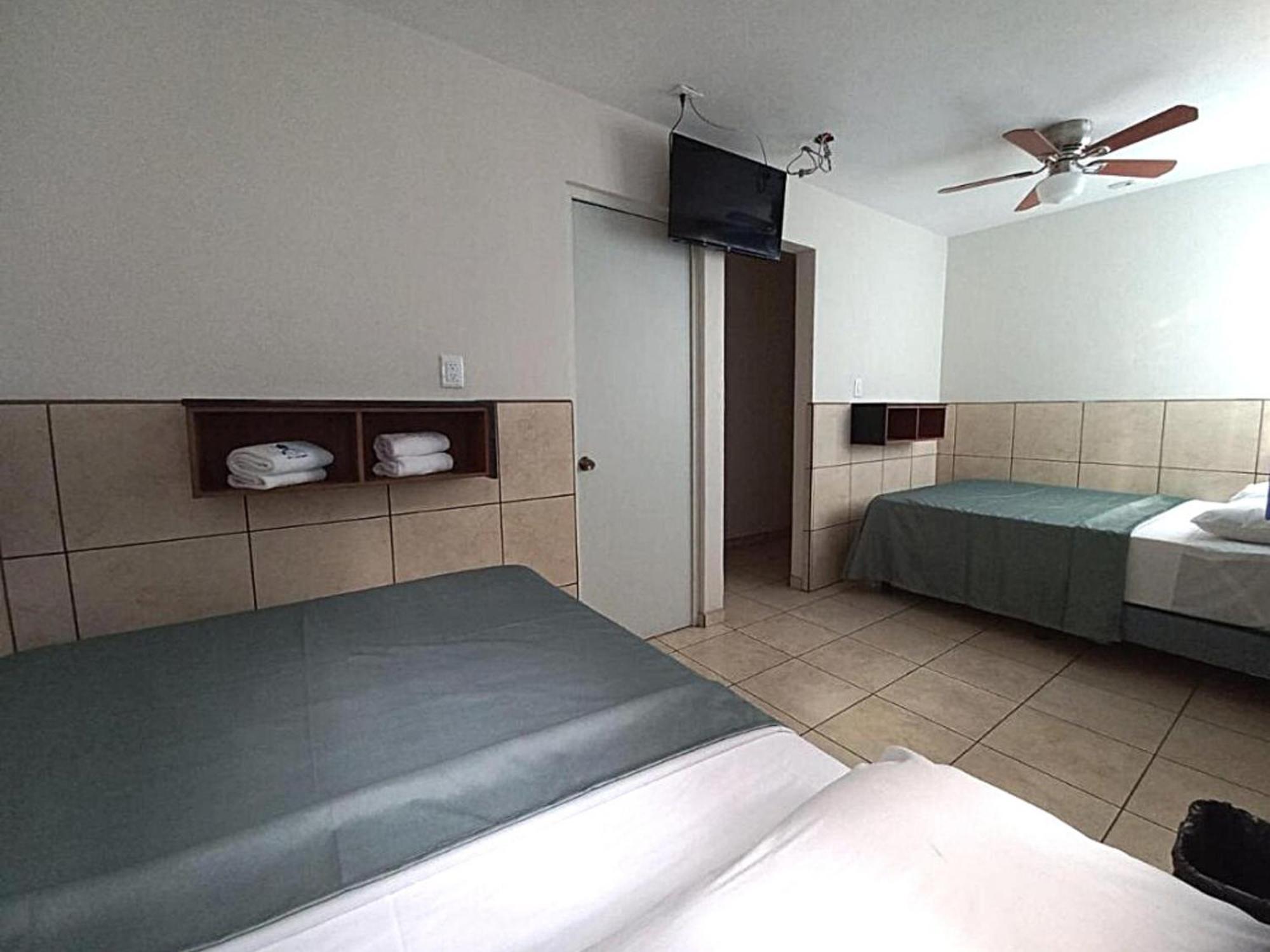 Hotel Hcm Guadalajara Zimmer foto